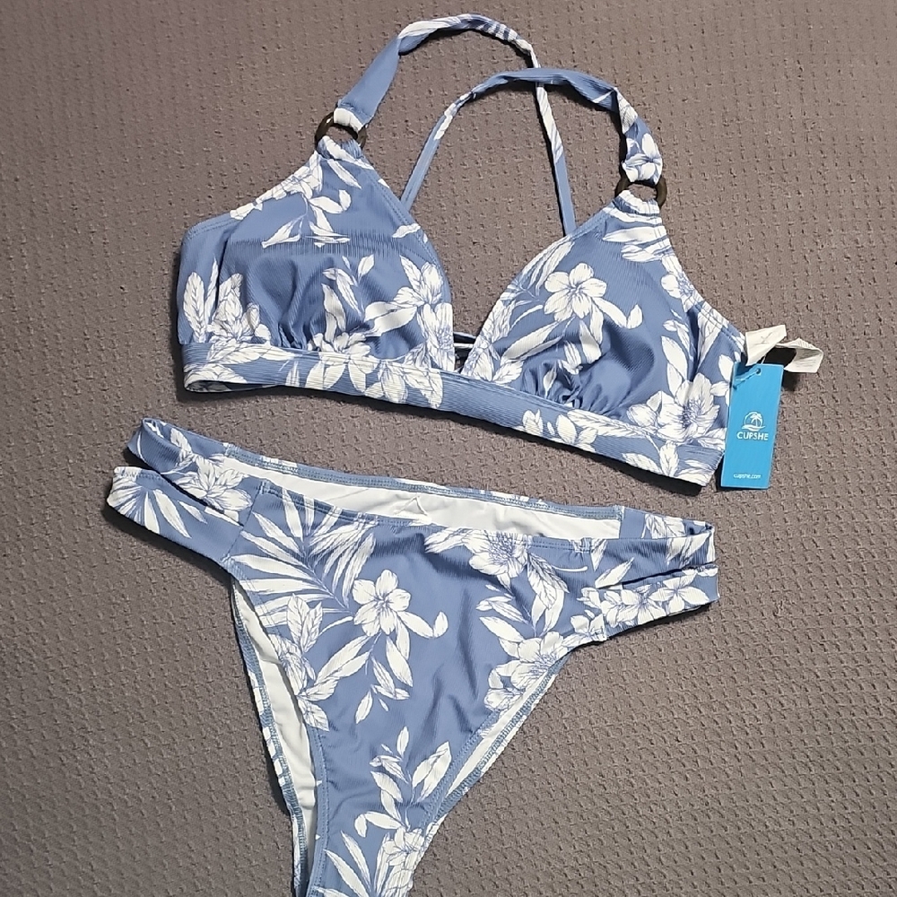 Cupshe Blue and White Floral Bikini